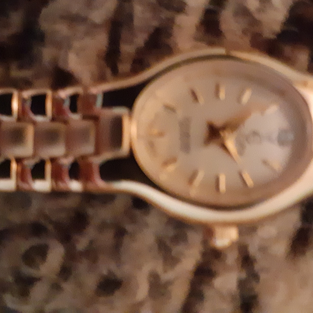 Ladies watch - Picture 3 of 3